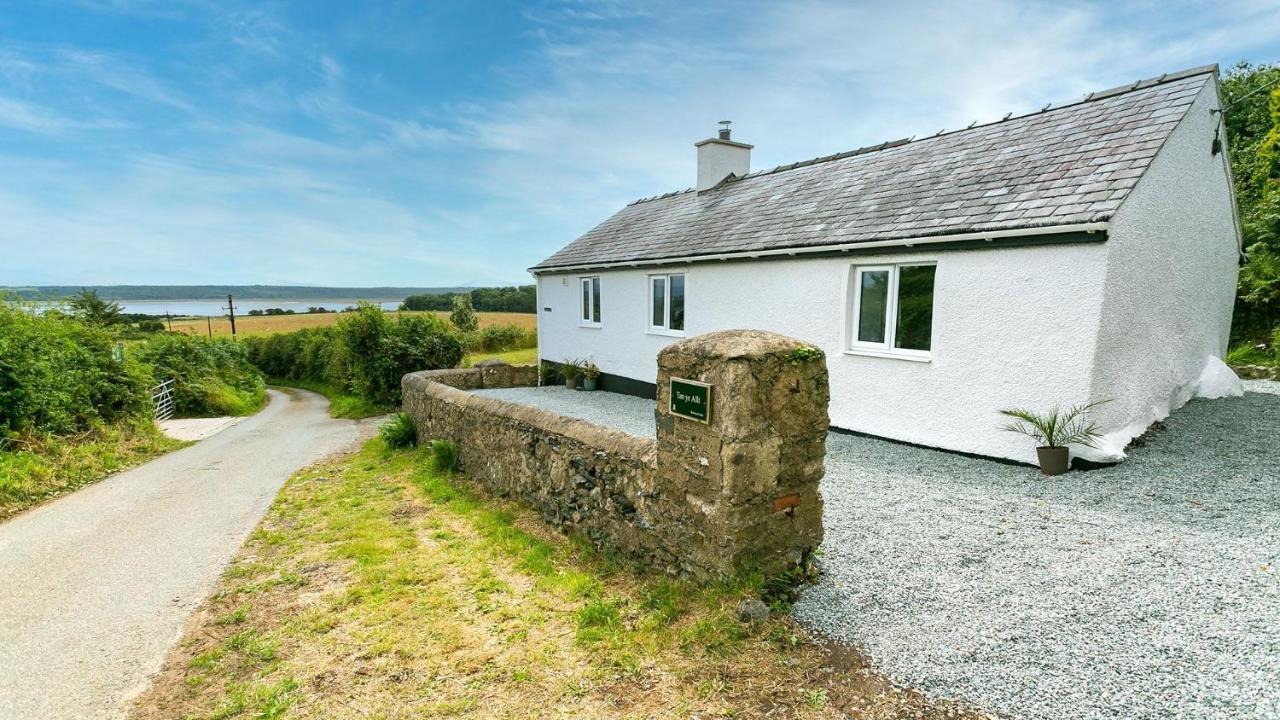 Tan Yr Allt Llangadwaladr  외부 사진